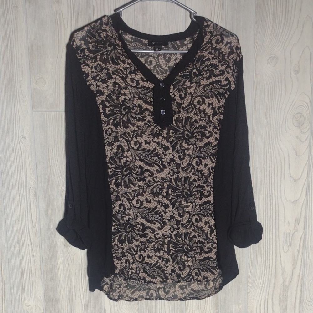 Soft & Sheer Floral/ Filigree Pattern Blouse